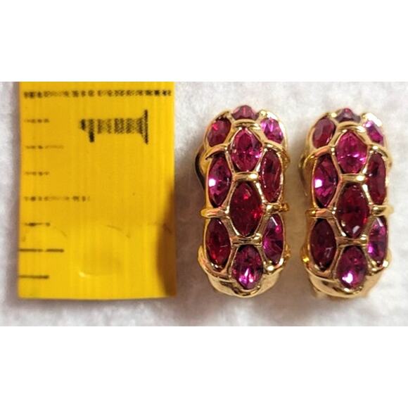 Roman Earrings Clip Magenta Pink Rhinestone Goldtone Half Hoops 80s Vtg High End - Picture 4 of 6